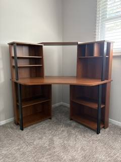 Corner Desk 1