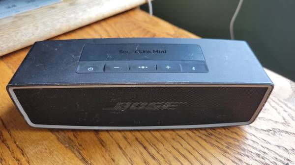 Bose Soundlink Mini Bluetooth Speaker 1