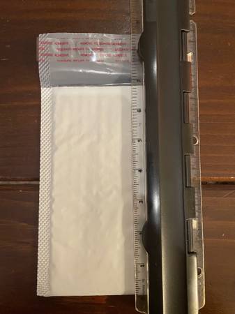 25 4x7 poly bubble mailers, self-sealing 1