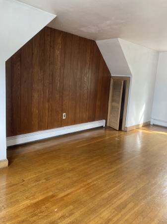 $2,425 / 2br - 2BR 4 mins walk to red line T -parking included -no fee (Cambridge)63828556199553120