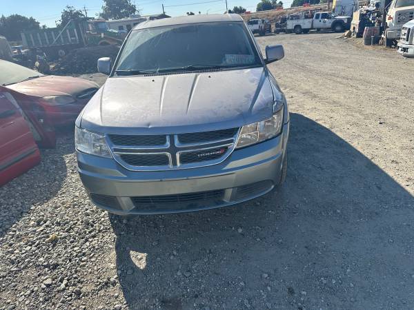 2016 dodge journey título limpio - $2,750 (hollister)63617563111297124