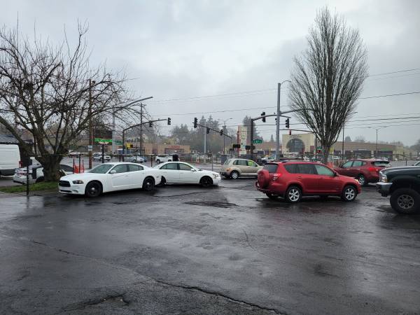 CAR LOT - 10 Spaces FOR LEASE w/ Desk Area & Utilities 1