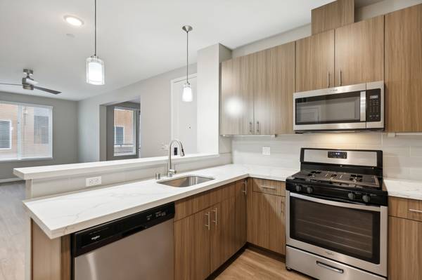 $2,340 / 1br - 907ft2 - Hermoso y acogedor de 1 habitación 1 baño + con lavadora/secadora incluida en Petaluma!!!!! (petaluma)63695859281283120
