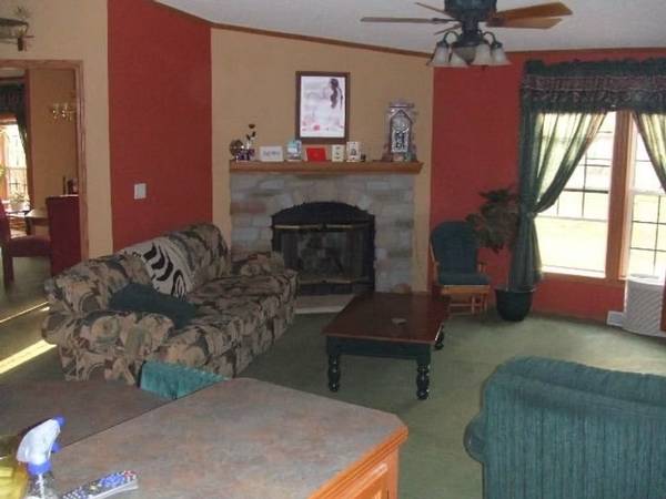 $1,350 / 3br - 1600ft2 - Close to downtown Yet on Lake Monroe (Bloomington)63935966163970123