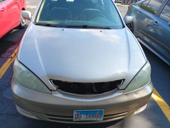 2004 Toyota Camry LE 4 door 4 cylinder automatic great runner - $900 (Round lake Illinois)63619083307651122