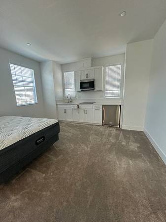 $1,400 / 500ft2 - *Modern Studio with Private Entrance & All Utilities Included* (santa rosa)64055521216003121