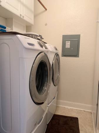 $3,100 / 2br - Unidad de 2 dormitorios completamente renovada en planta superior con A/C (san jose sur)63664203209217122