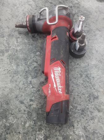Milwaukee 12V Cordless ProPex Expansion Tool 193983-2 1