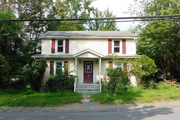 $255,000 / 4br - 1455ft2 - Two Family 4 bedroom HUD home on 0.12 acre (130 James St, Rosendale, NY 12472)64198017470977120