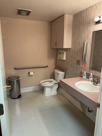 $2,500 / 2000ft2 - Utilities Incl. Office Lease - 2000 sqft (Albany, OR)63624785991809121
