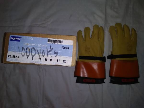 Electrical Linemans Gloves , 1000 volt , North Catalog No. E01B/10 1