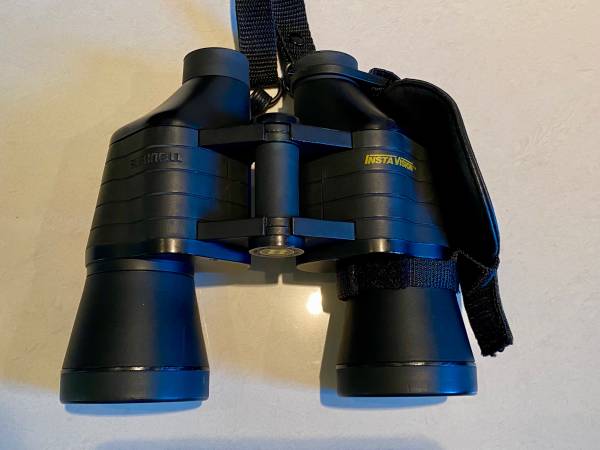 Bushnell Instavision Prismáticos con estuche - $10 (Healdsburg / Windsor)63471458752131121