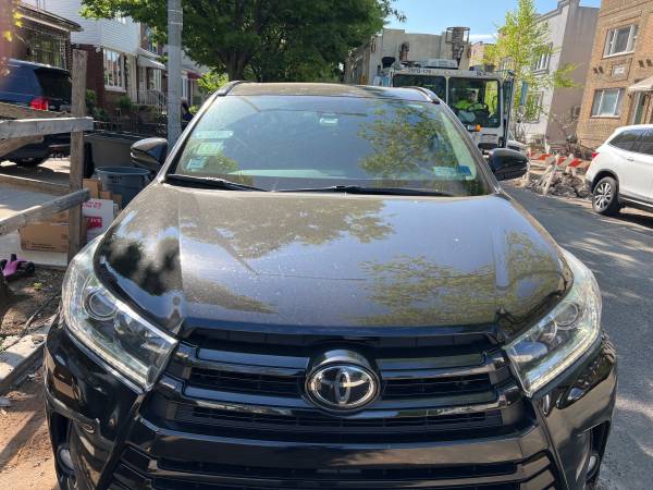 2018 Toyota Highlander SE, asiento capitán - $19,900 (Brooklyn)63618009827971120