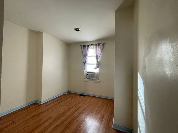 $730 / 2br - 1170ft2 - Functional 2Bed/1Bath Townhouse (Philadelphia)64024499723523121