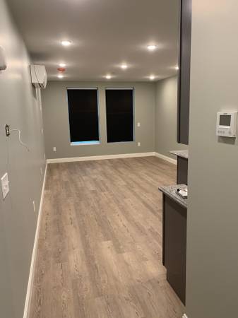$1,650 / 9999ft2 - ****OVERSIZED NEWLY RENOVATED STUDIO REVERE**** (REVERE)63620275374339124
