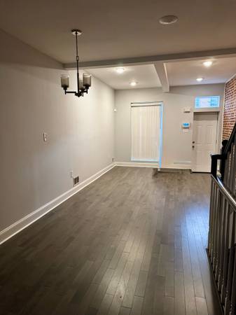 $1,900 / 3br - 1500ft2 - AWESOME Row House AVAIL NOW - 3 BEDS 3 BATHS + PARKING! (Baltimore)63694817904897122
