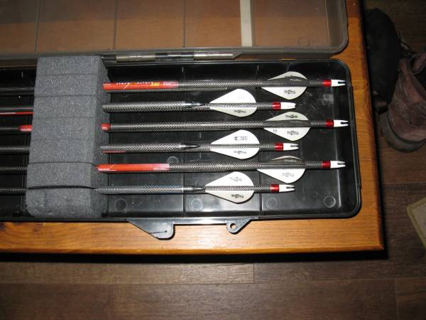 CARBON EXPRESS 350 FLETCHED ARROWS 12 1