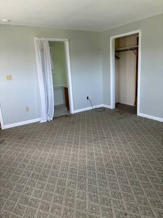 Large room with bathroom in a house for rent 1