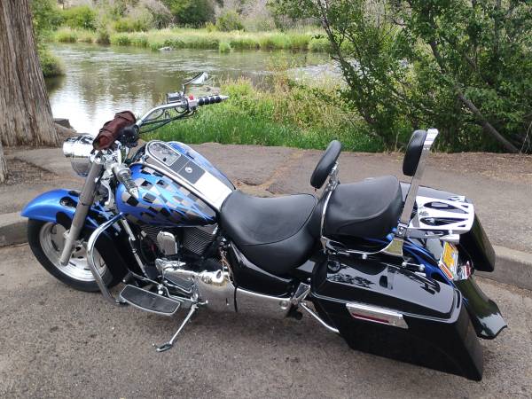 Custom Suzuki Boulevard C90 1