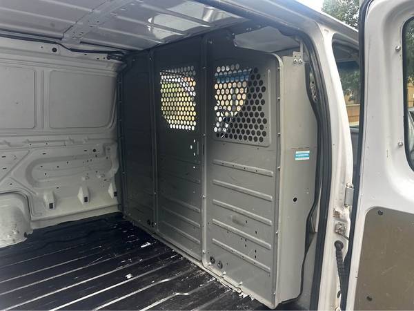 2013 Ford E-250 - Photo 14