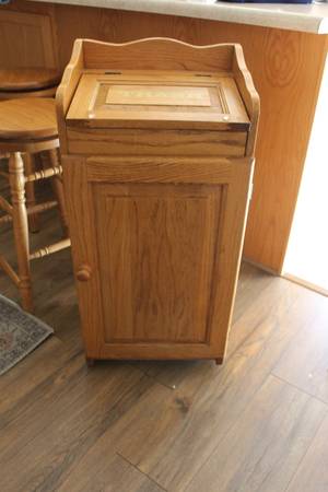 Hardwood Kitchen Trash Container 1