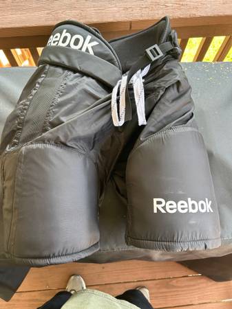Ice Hockey Equipment (LIKE NEW!!!) 1