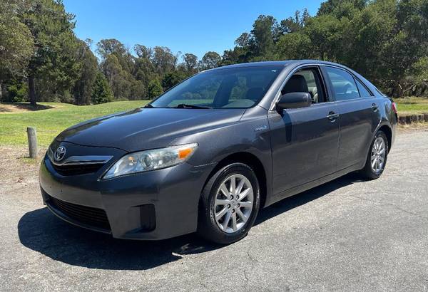 2010 Toyota camry Hybrid - $5,950 (santa cruz)63654703491841121