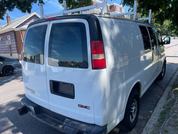 2014 GMC Savana 2500 only 122K - $4,800 (Whitestone ny 11357)63469754614657122