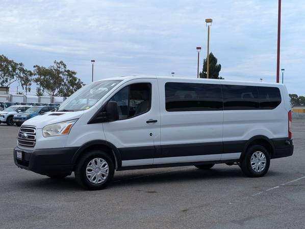 2015 Ford Transit-350 Long - Photo 3