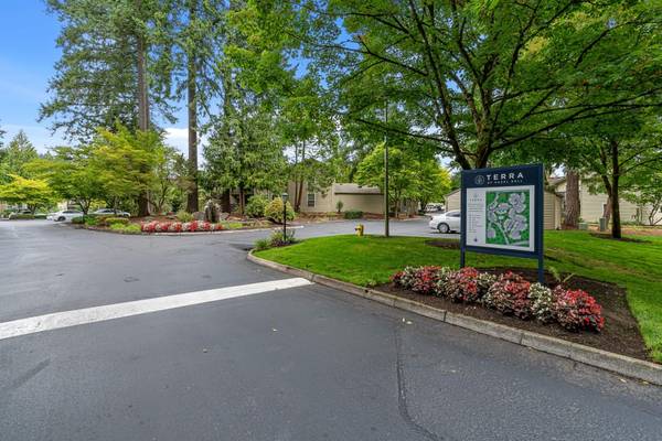 $2,227 / 2br - 990ft2 - 2/bd, Situated in Vancouver!, Undermount Sinks (2600 NE Minnehaha St, Vancouver, WA)63842024833025123