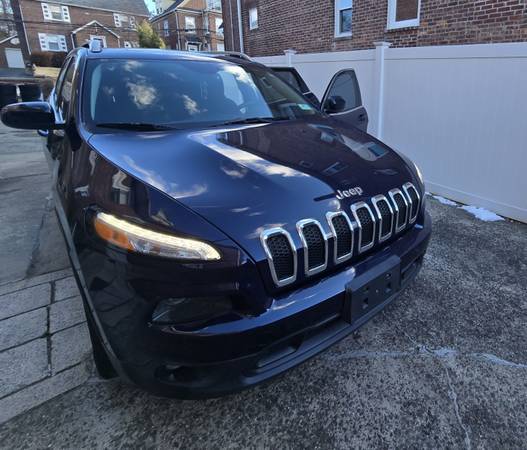 Jeep Cherokee 2015 - $8.300 (Midtown West)63618038931459122