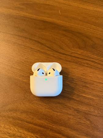 Airpods 4th Generation 1