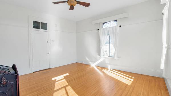 $1,950 / 1br - 3014 Encinal Ave #3 - 1 bedroom | 1 bathroom | Upper unit (alameda)63880013165827121