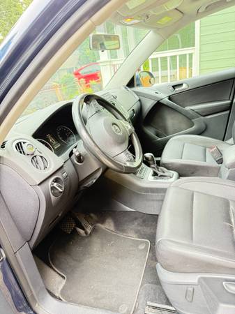 2013 Volkswagen Tiguan - $4,59063617141376771123