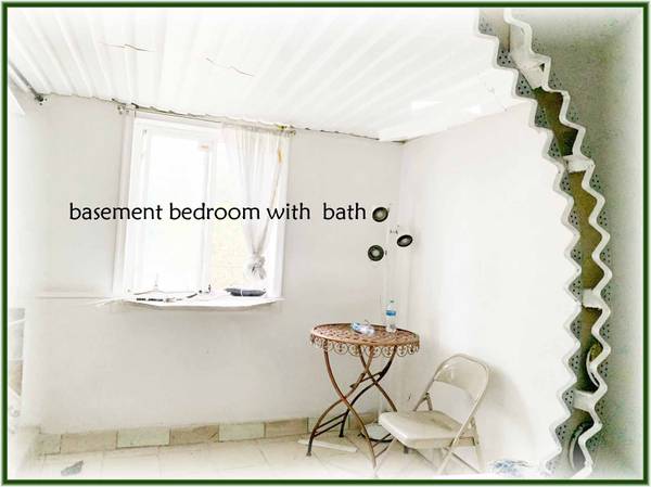 $800 / 1br - master bedroom with bath  walking to metro, 40 ys + (capitol heights)63896509229442121