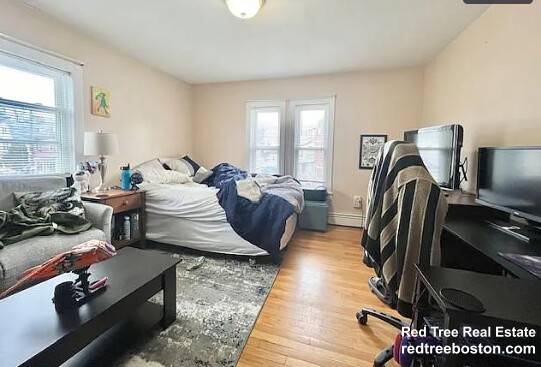 $6,200 / 6br - Massive 6 bed in Allston with laundry in unit available now!! (Allston)63802096885123122