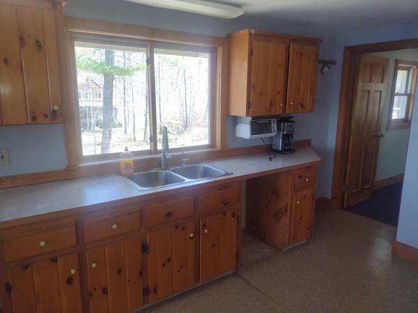 $1,800 / 4br - Waterfront winter rental - Spacious, furnished house w/gorgeous views! (New Durham)63931920697602124