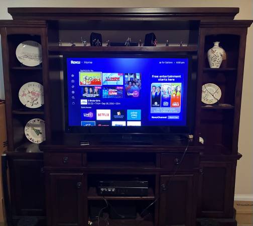 Solid Wood entertainment center with free TV and 6 speakers 1