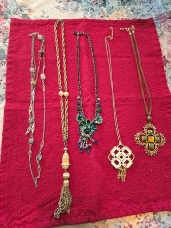 Vintage Costume Fashion Necklaces - Take All! 1