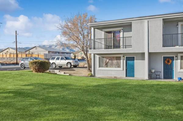$1,549 / 2br - 1008ft2 - Everything you want and MORE! 1008 sq ft 2 bed, 2 bath available! (Reno)63682291968001121