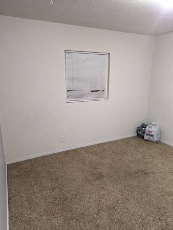 Room for rent 1
