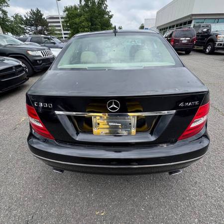 2012 MERCEDES-BENZ C-CLASS - $7,999 (VIENNA. VA)63616289554051122