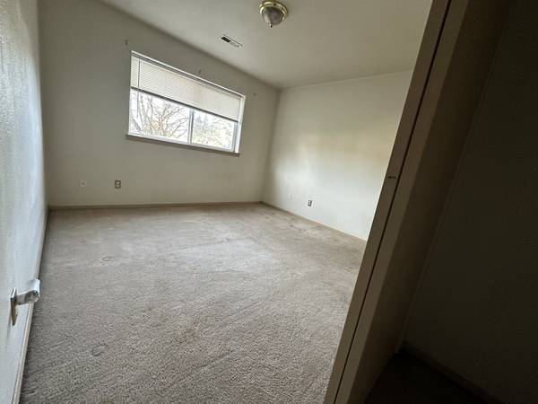 $750 / 3br - Room for rent (Vancouver)63831535874049123
