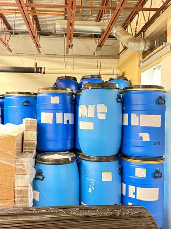 Pharmaceutical-style plastic barrels with tops ONLY 20 LEFT 1