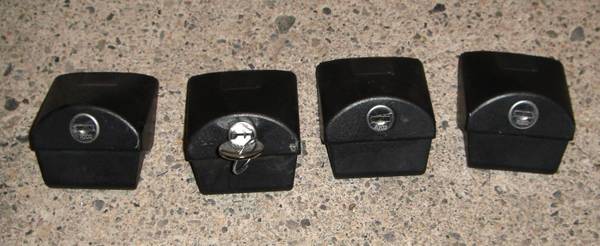 SPORT RACK FRONTIER CROSS BAR LOCKING END CAPS 1