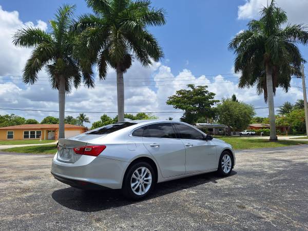 2017 Chevrolet Malibu 4dr - $10,90063620176797955121