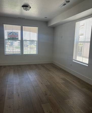 $2250.00 / 3br - 1750ft2 - Color del Desierto con acceso directo a la laguna y piscina63623245461379124