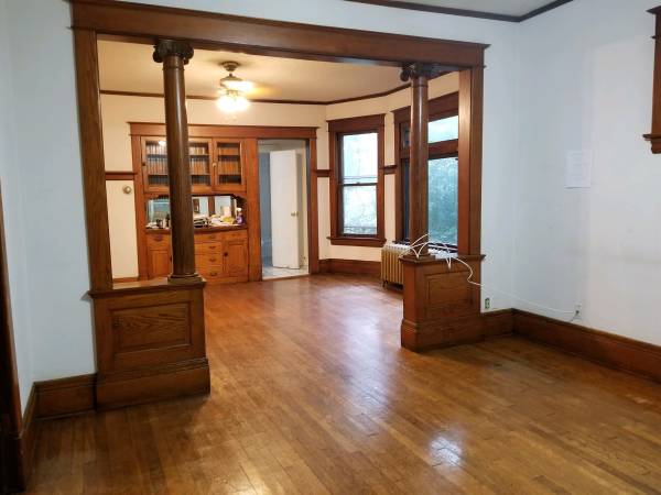 $3,200 / 5br - 2000ft2 - 5 Bedroom St Paul Duplex by Summit Ave - MUST SEE (St Paul)63990384275075122