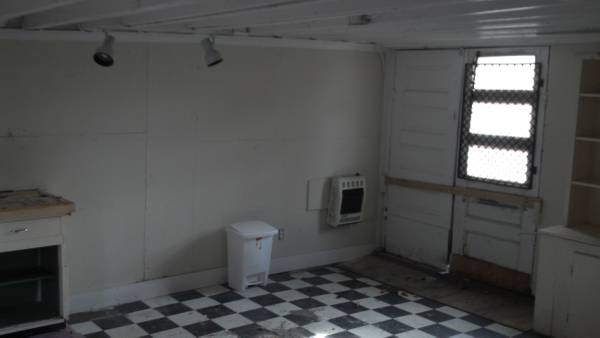 $500 / 600ft2 - Artist studio, workshop, office (Warwick)64198018525953124