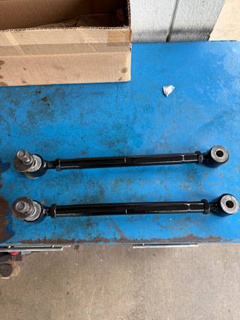 C2 CORVETTE ADJUSTABLE STRUT RODS 1